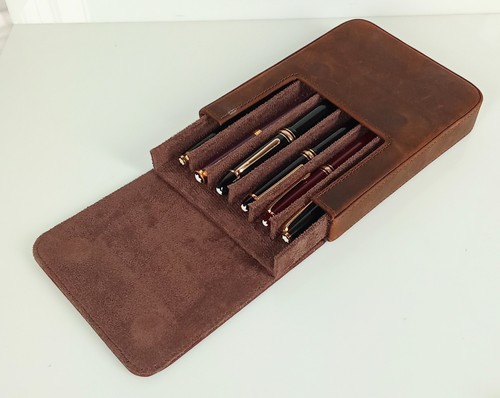 Astuccio porta penne pelle - in,